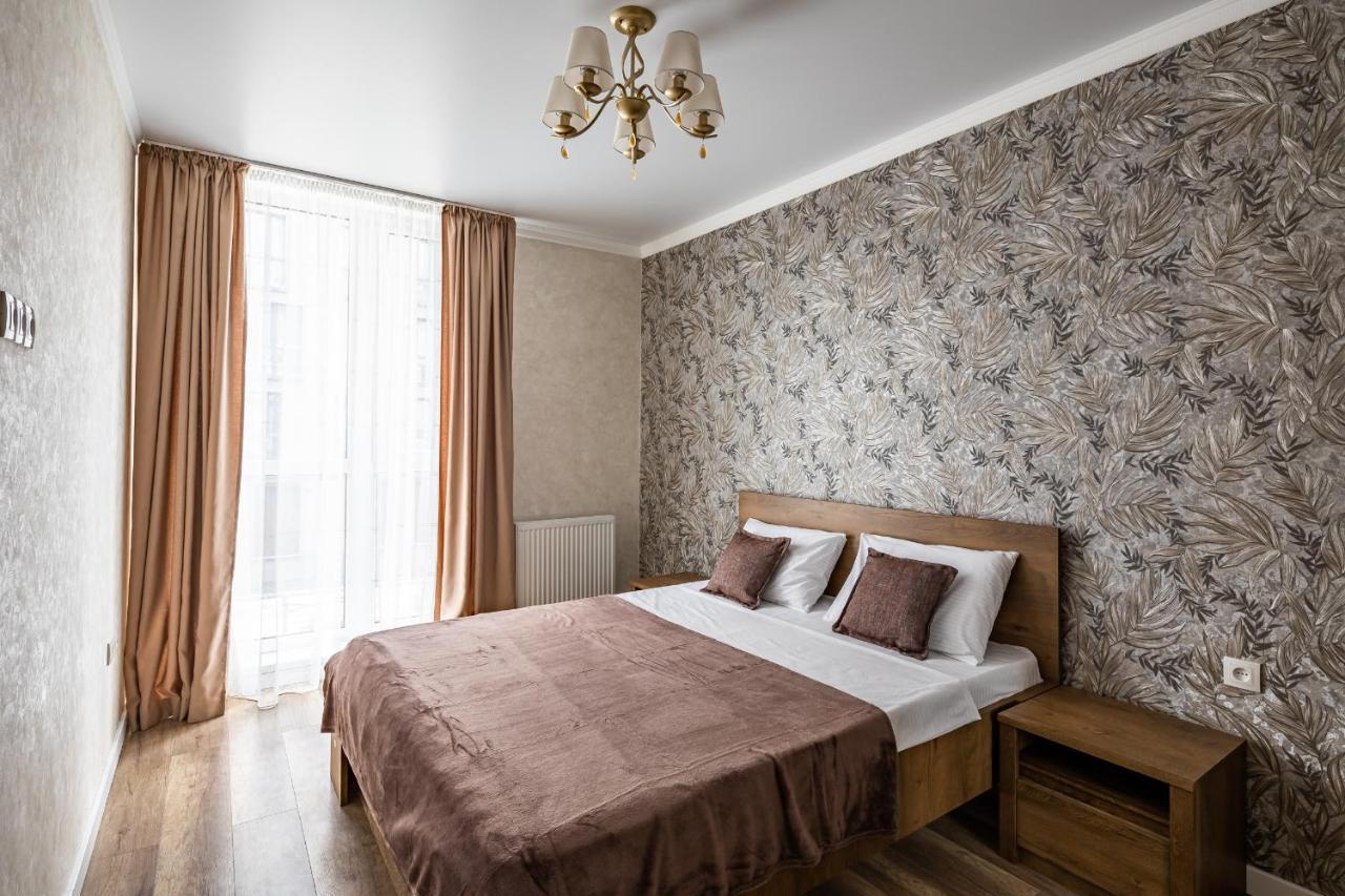 Avalon Time Apartment Lviv Bagian luar foto