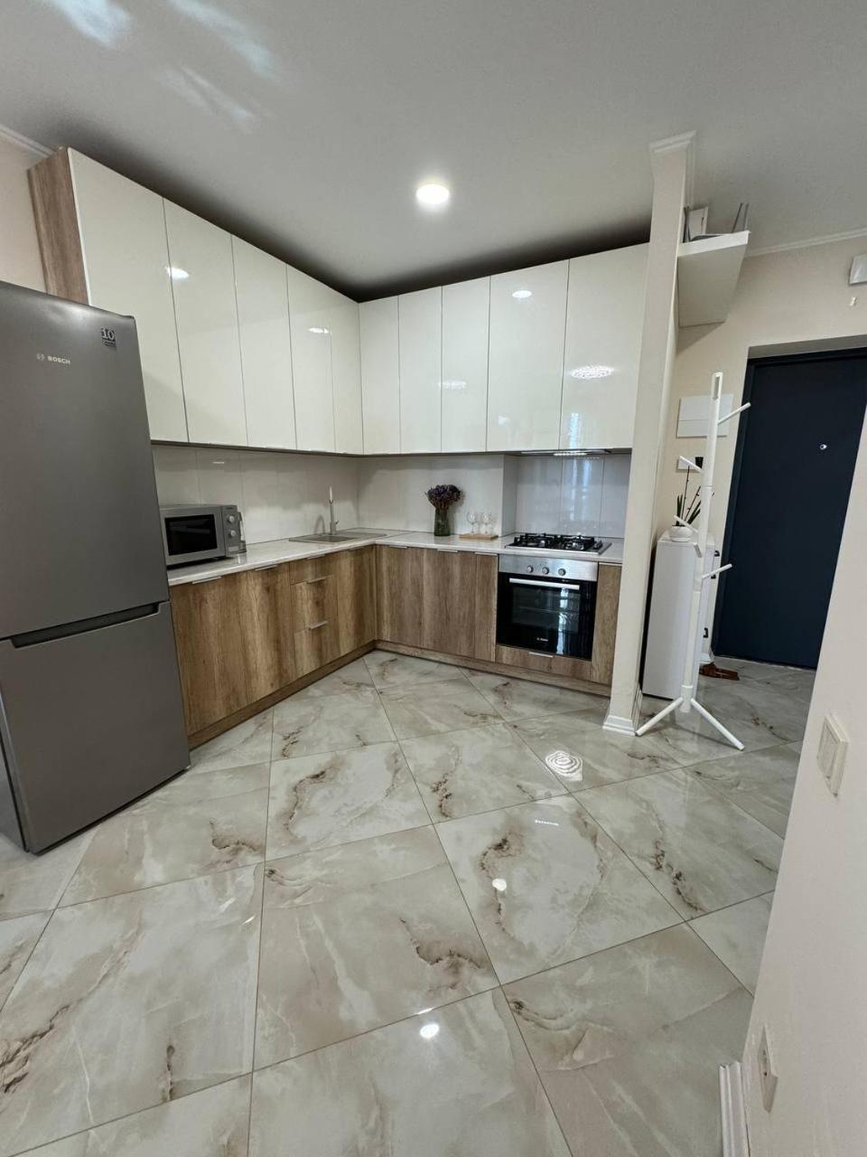 Avalon Time Apartment Lviv Bagian luar foto