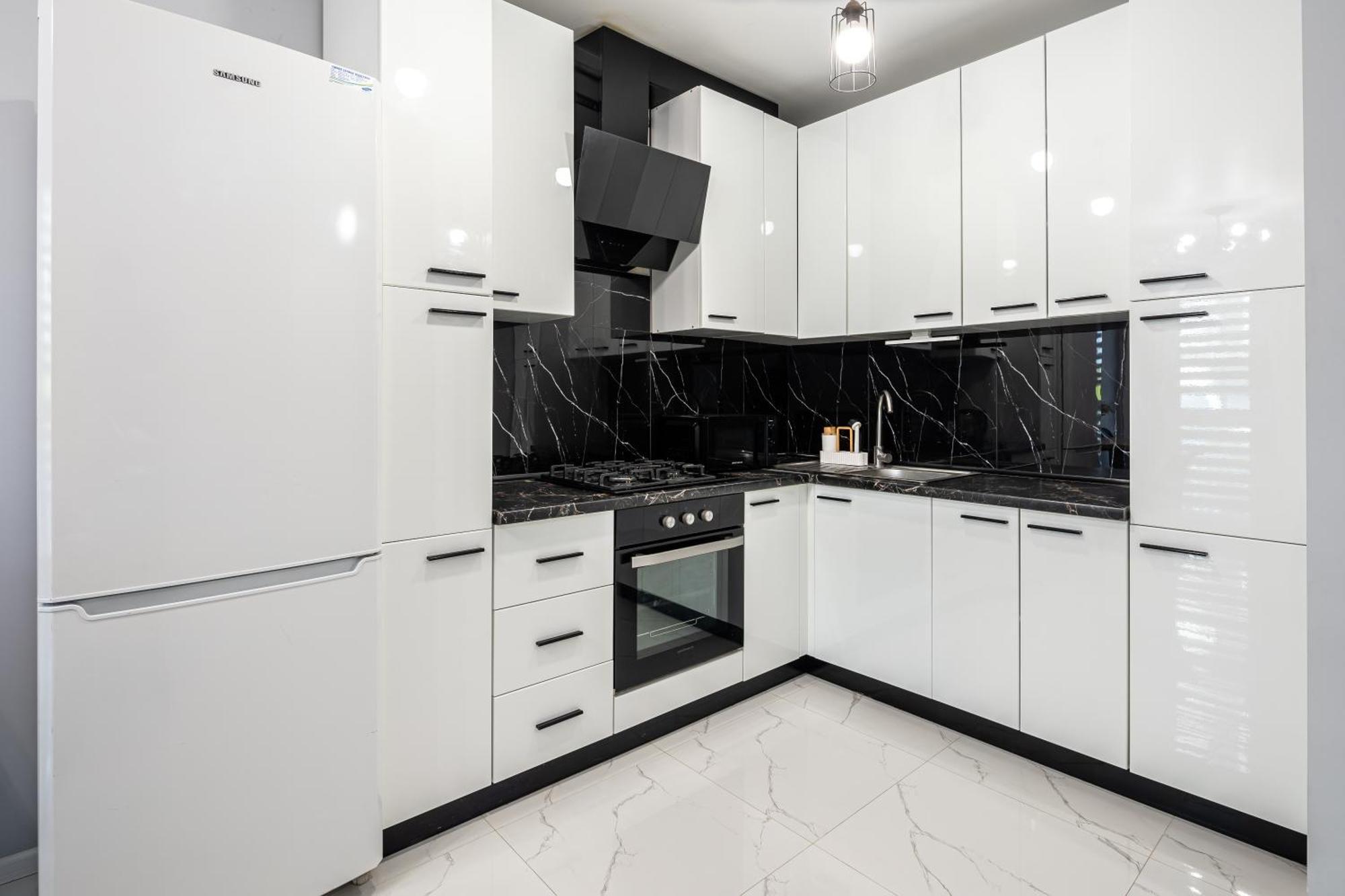 Avalon Time Apartment Lviv Bagian luar foto