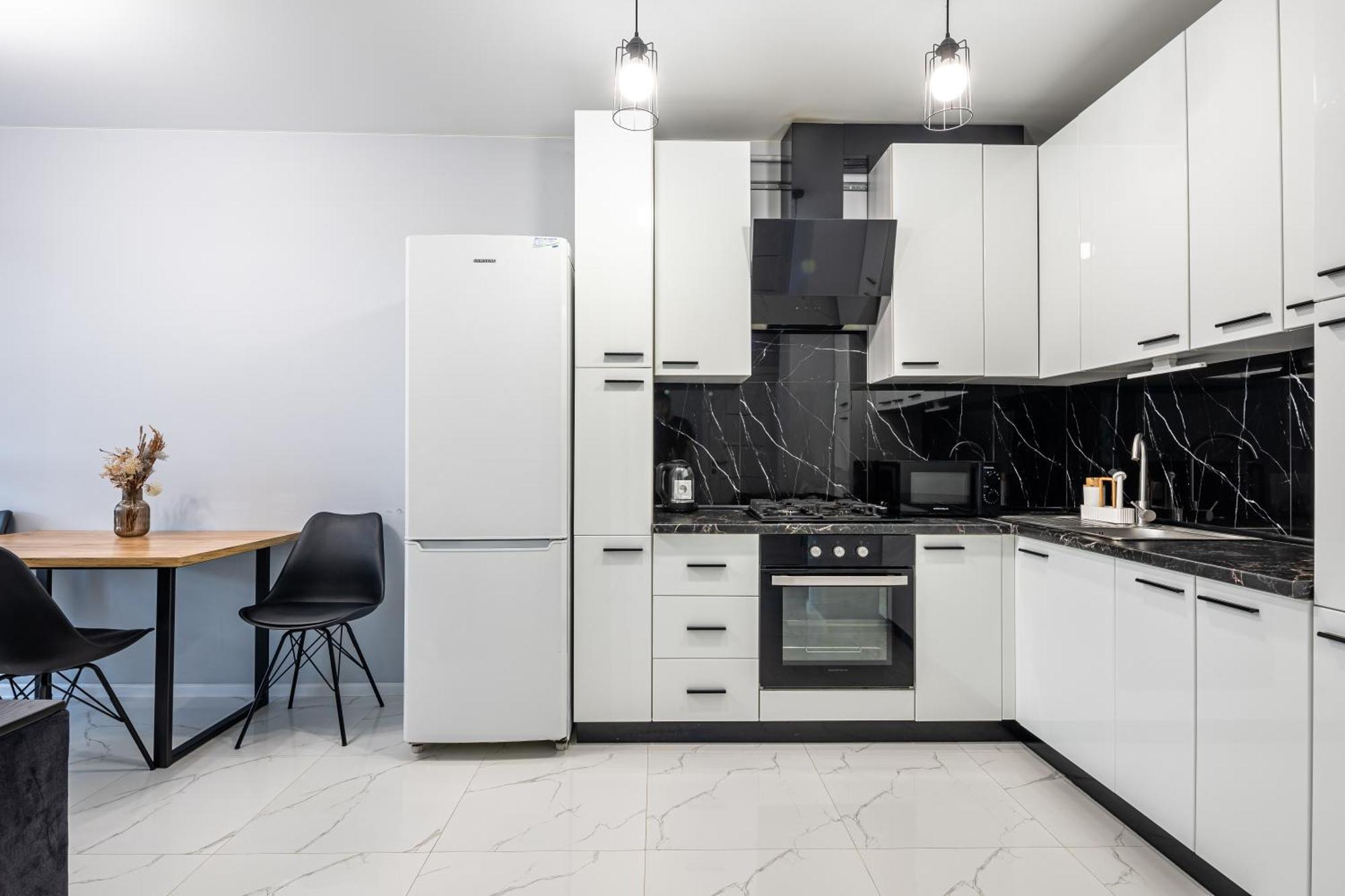 Avalon Time Apartment Lviv Bagian luar foto