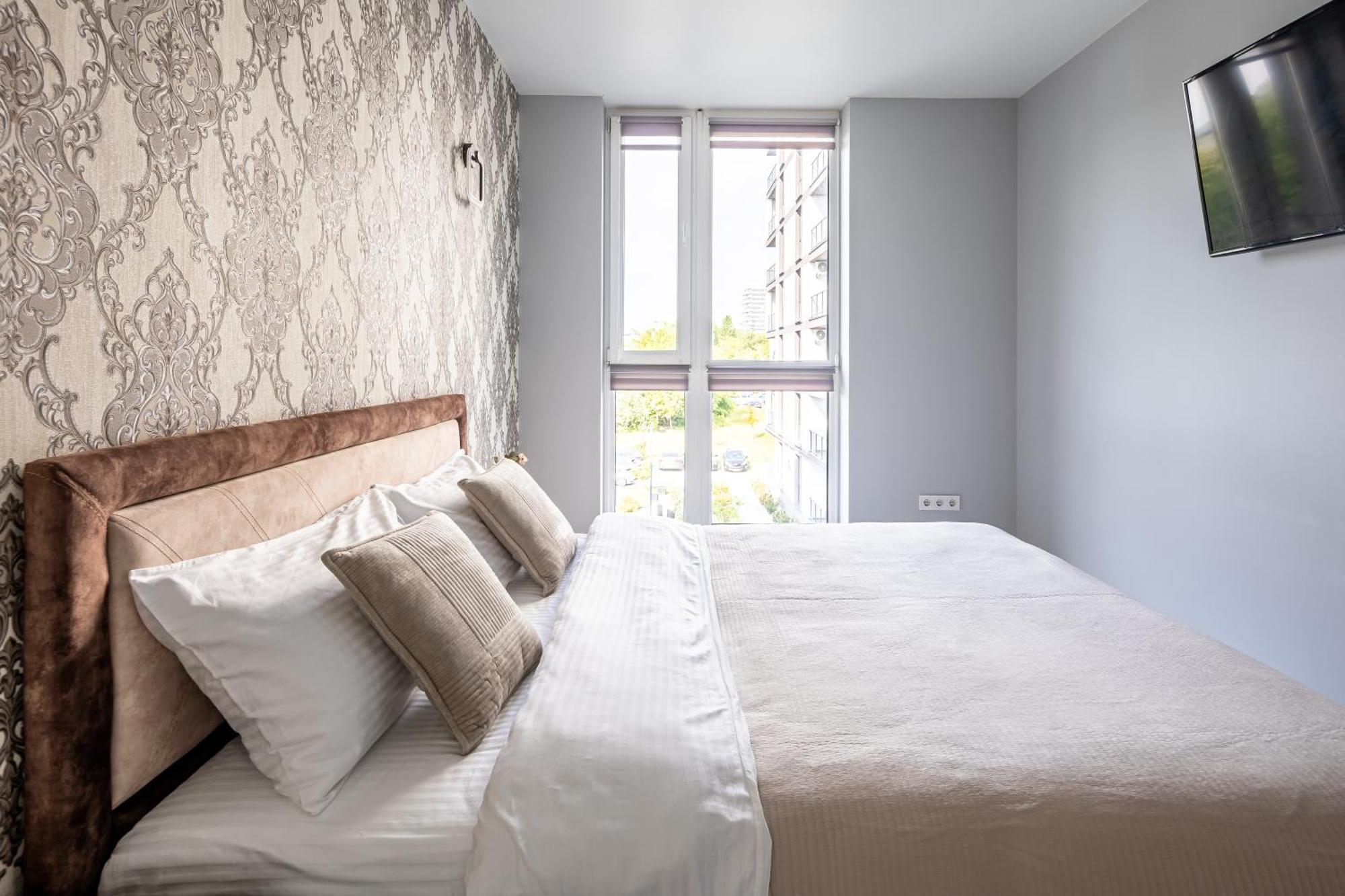Avalon Time Apartment Lviv Bagian luar foto