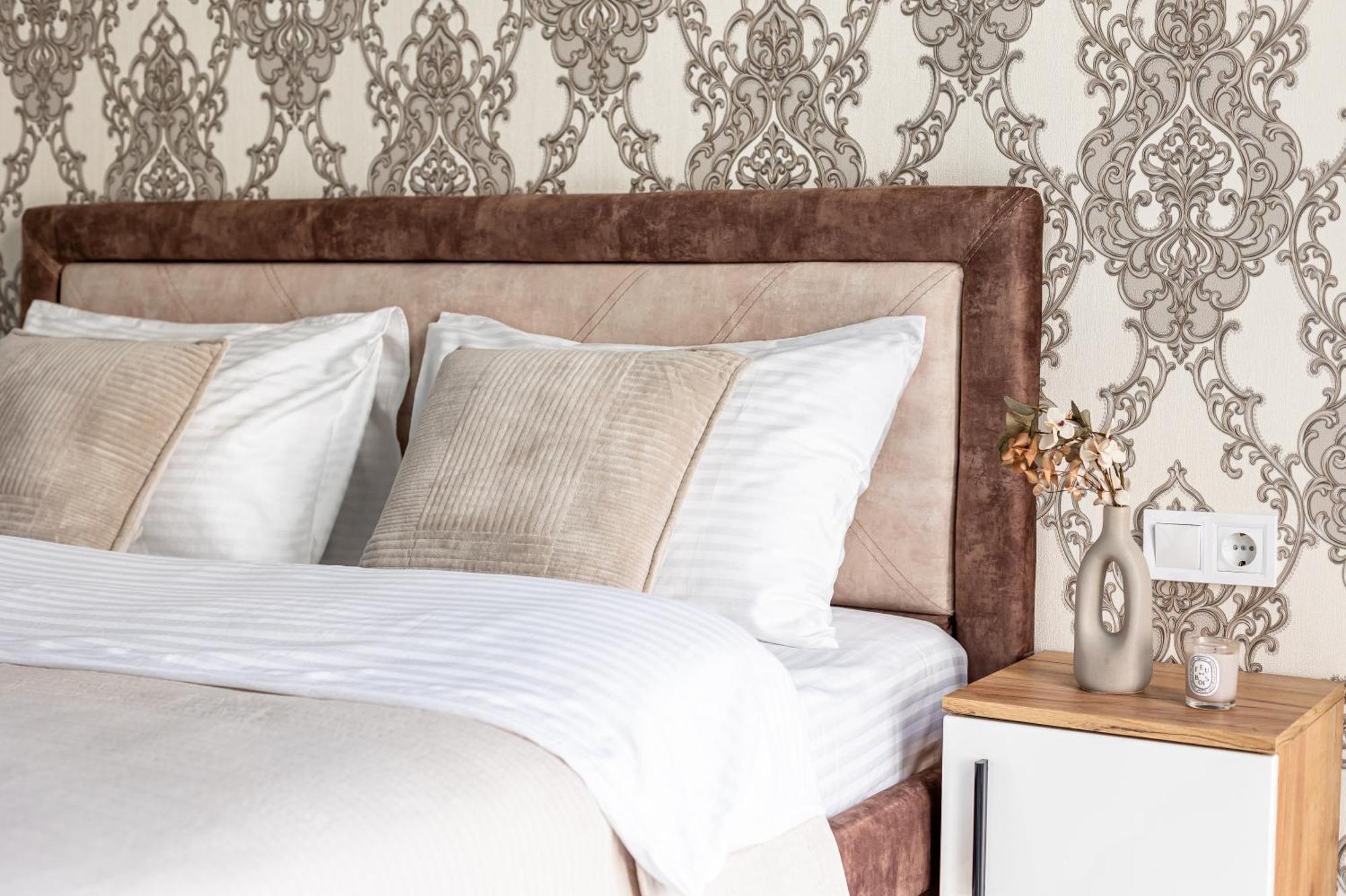 Avalon Time Apartment Lviv Bagian luar foto