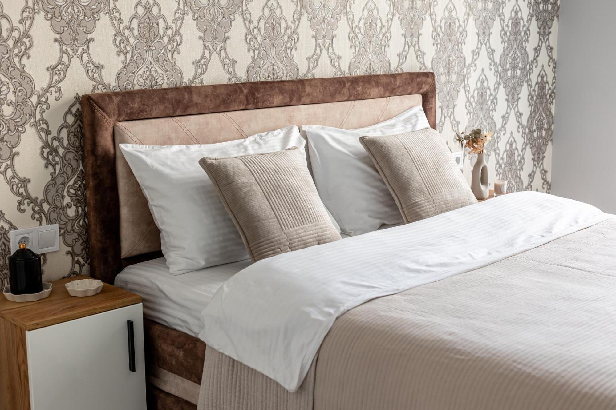 Avalon Time Apartment Lviv Bagian luar foto